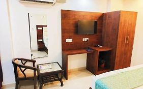 Hotel Eros - Near Airport T2